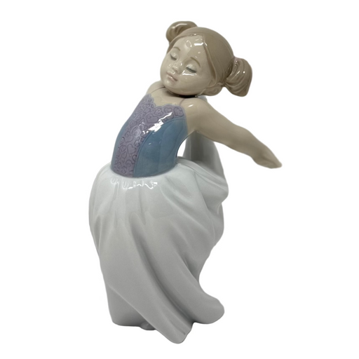 Lladro Lladro Porcelain About To Go On Stage Figurine