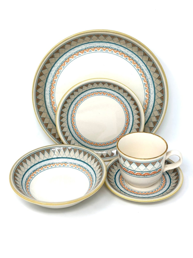 Bilton BILTONS GEOMETRIC SHAPE - 5 PIECE PLACE SETTING   
