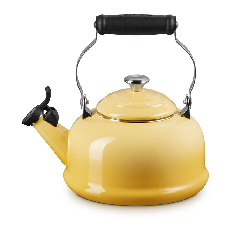 Le Creuset Le Creuset Whistling Kettle - Classic Camomille  