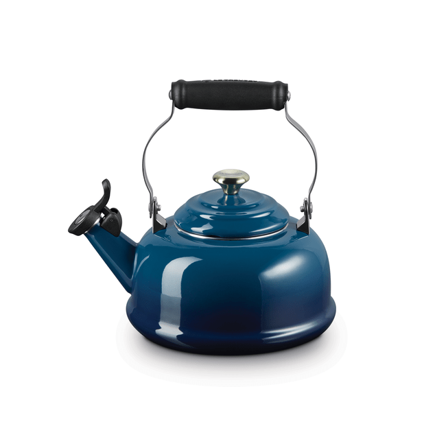 Le Creuset Le Creuset Whistling Kettle - Classic Agave