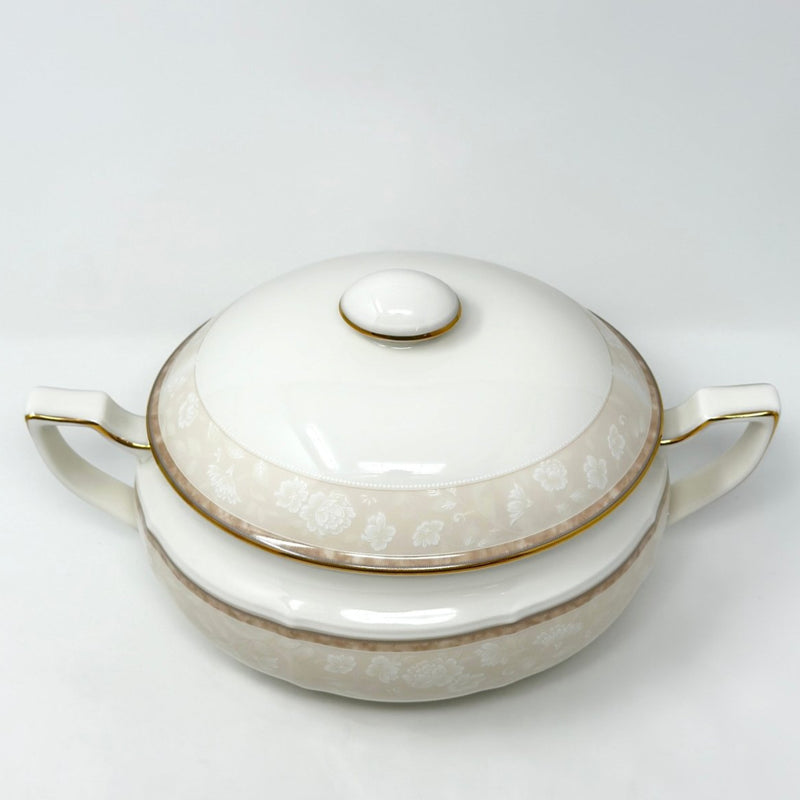 Noritake Noritake Ashland Covered Vegetable Bowl