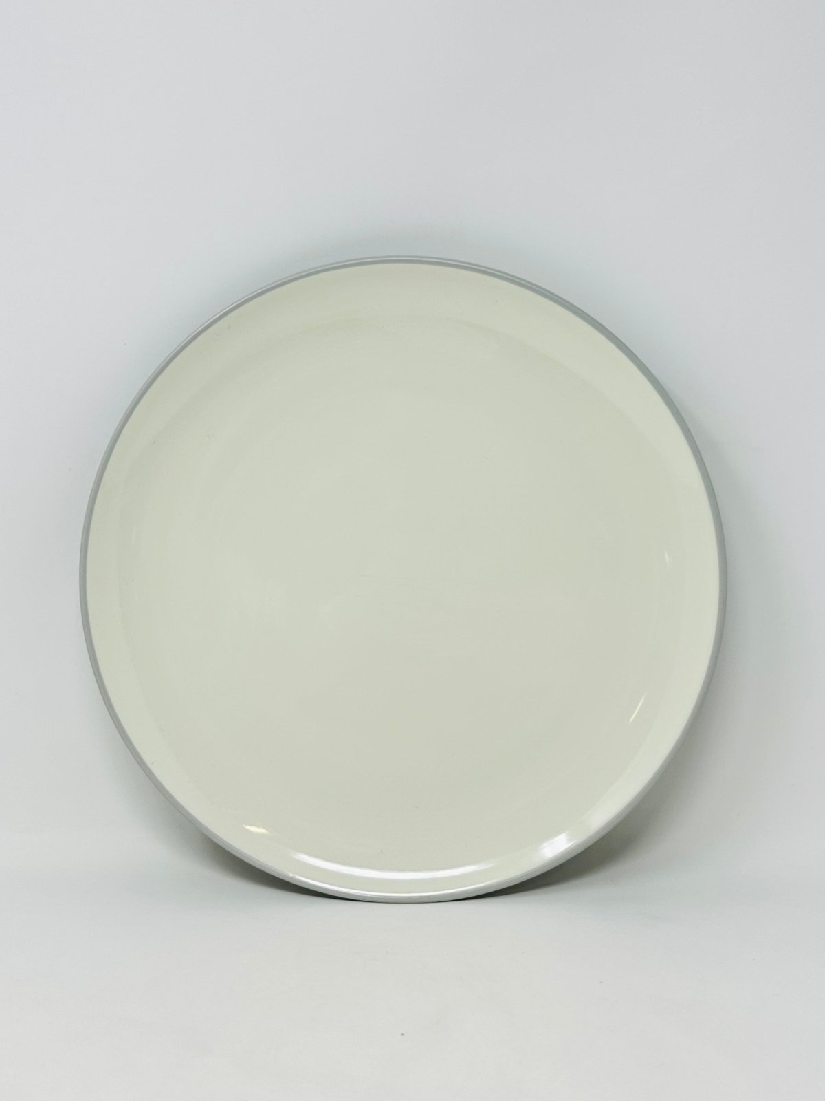Noritake Colorwave Gray Round Platter - Kitchen Smart
