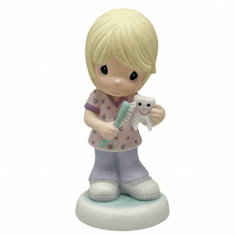 Precious Moments Precious Moments You Go The Extra Smile