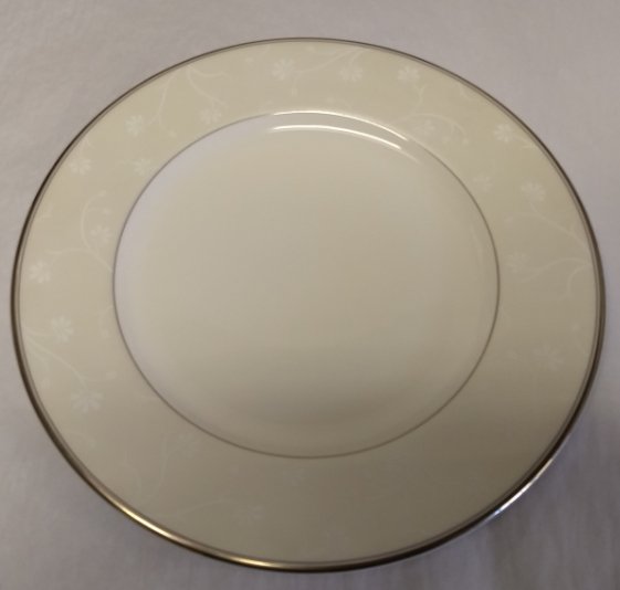 Royal Doulton Anthea Accent Plate by Royal Doulton   