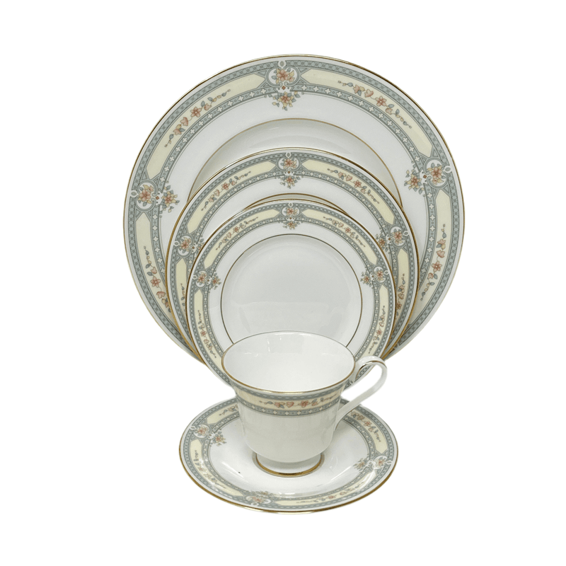 Royal Doulton Royal Doulton Chatham - 5 Piece Place Setting
