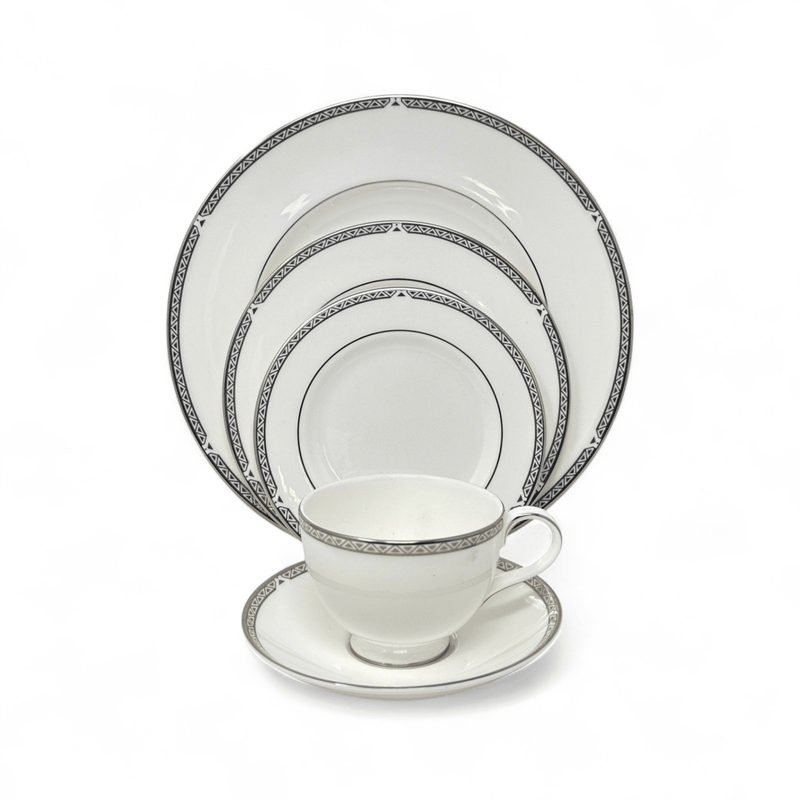 Royal Doulton Royal Doulton Dryden - 5 Piece Place Setting