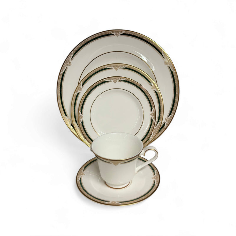 Royal Doulton Royal Doulton Forsyth - 5 Piece Place Setting   