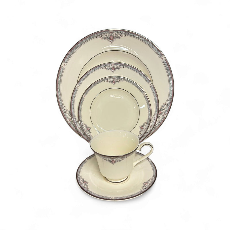 Royal Doulton Royal Doulton Jillian - 5 Piece Place Settings   