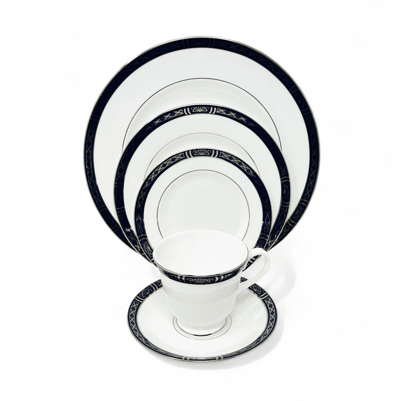 Royal Worcester Royal Worcester Mountbatten Platinum - 5 Piece Place Setting