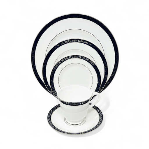 Royal Worcester Royal Worcester Mountbatten Platinum - 5 Piece Place Setting
