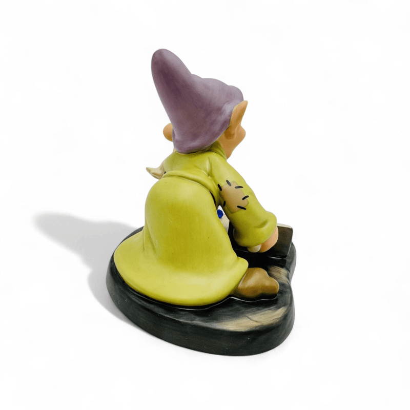 Walt Disney Walt Disney Classics We Pick Up Everything In Sight Dopey