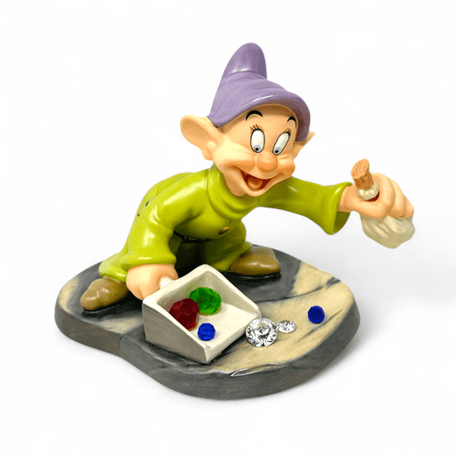 Walt Disney Walt Disney Classics We Pick Up Everything In Sight Dopey