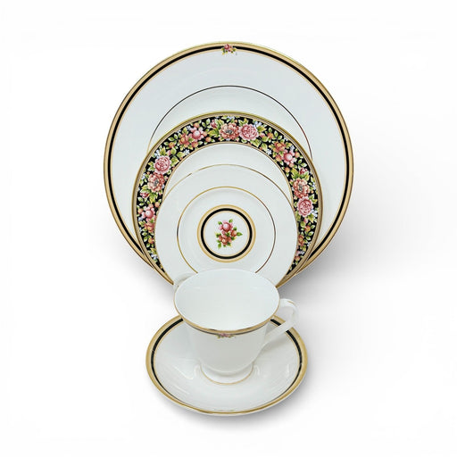 Wedgwood Wedgwood Clio - 5 Piece Place Setting