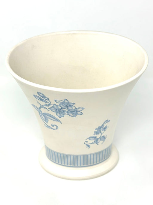 Wedgwood Interiors Cream Spray Oval Vase Tableware Wedgwood   