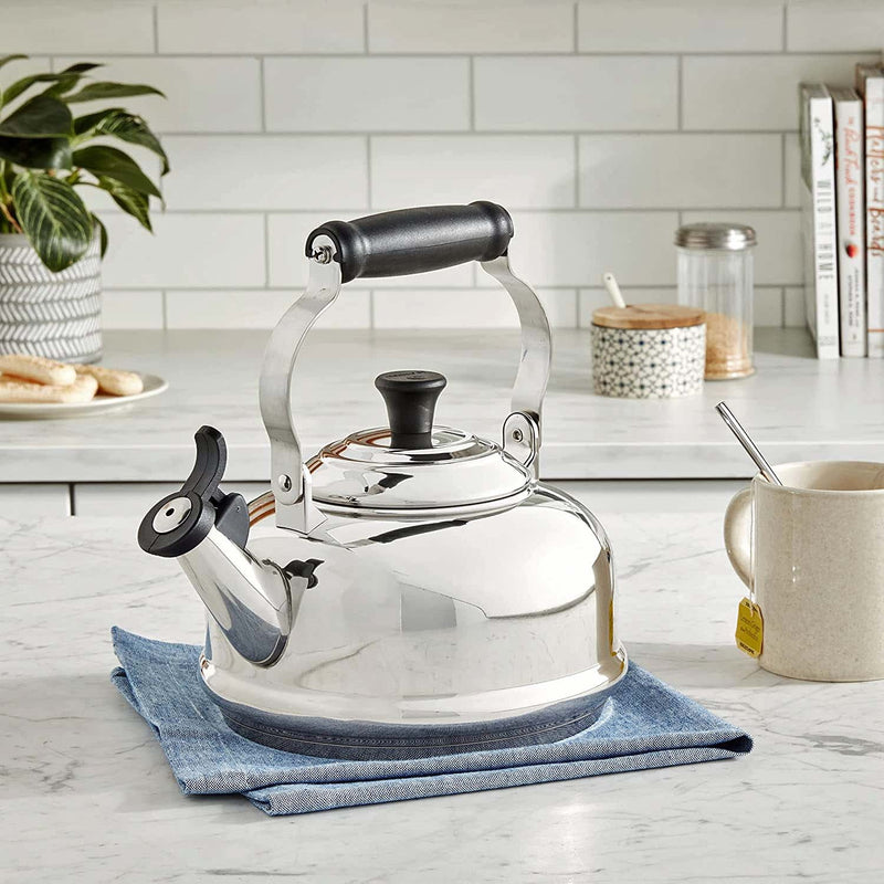 Le Creuset Le Creuset Stainless Steel Classic Whistling Kettle   