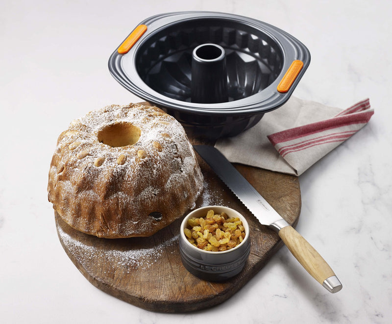 Le Creuset Le Creuset Toughened Nonstick Bundt Form   