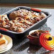 Le Creuset Le Creuset Toughened Nonstick Rectangular Cake Tin   