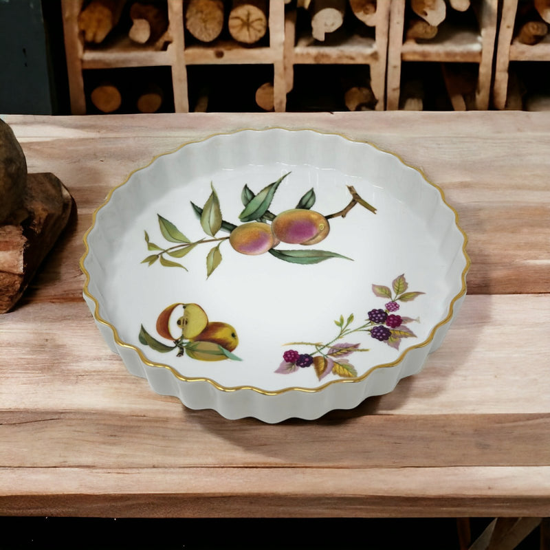 Royal Worcester Royal Worcester Evesham Gold 10" (26cm) Fluted Pie Plate   