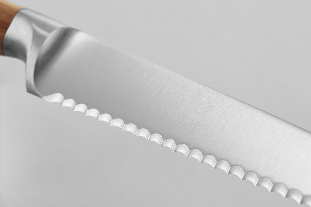 Wusthof Amici 5" (14cm) Serrated Utility Knife - Kitchen Smart